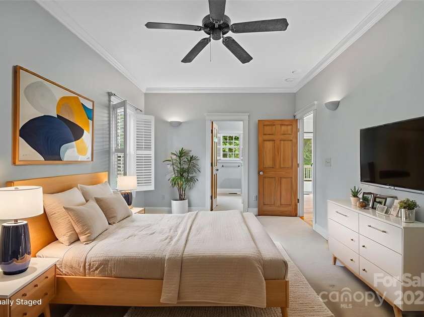 508 Fairway Drive, Hendersonville, NC 28739.  MLS# CAR4266384, YatesRealty ID 18089. Virtually Staged 