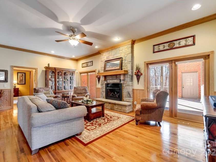 832 Asheville Highway, Sylva, NC 28779.  MLS# CAR4333910, YatesRealty ID 1809. 