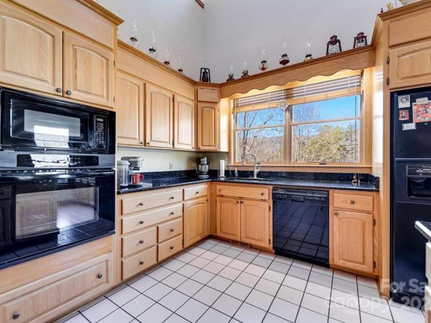 832 Asheville Highway, Sylva, NC 28779.  MLS# CAR4333910, YatesRealty ID 1809. 