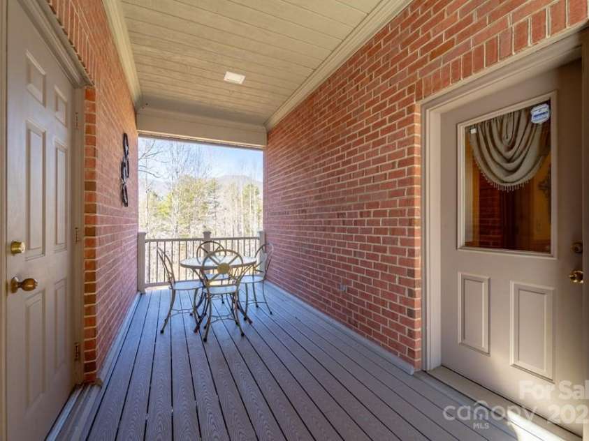 832 Asheville Highway, Sylva, NC 28779.  MLS# CAR4333910, YatesRealty ID 1809. 