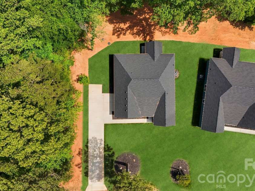 11932 Crabapple Lane, Huntersville, NC 28078.  MLS# CAR4373724, YatesRealty ID 18090. 
