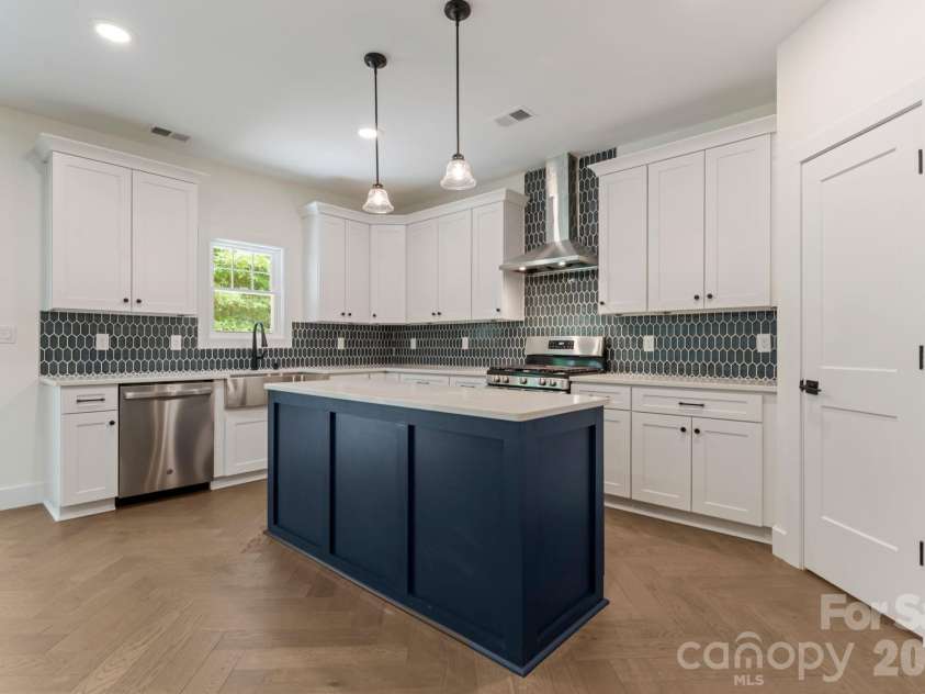 11932 Crabapple Lane, Huntersville, NC 28078.  MLS# CAR4373724, YatesRealty ID 18090. 