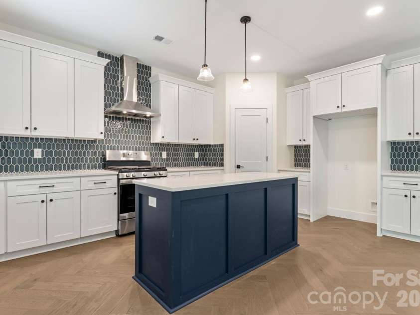 11932 Crabapple Lane, Huntersville, NC 28078.  MLS# CAR4373724, YatesRealty ID 18090. 