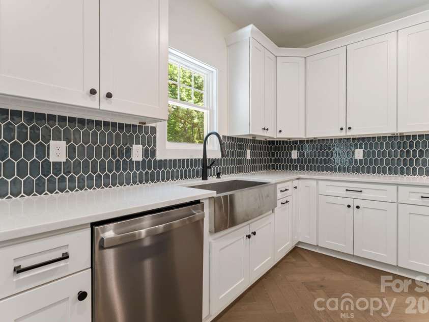 11932 Crabapple Lane, Huntersville, NC 28078.  MLS# CAR4373724, YatesRealty ID 18090. 
