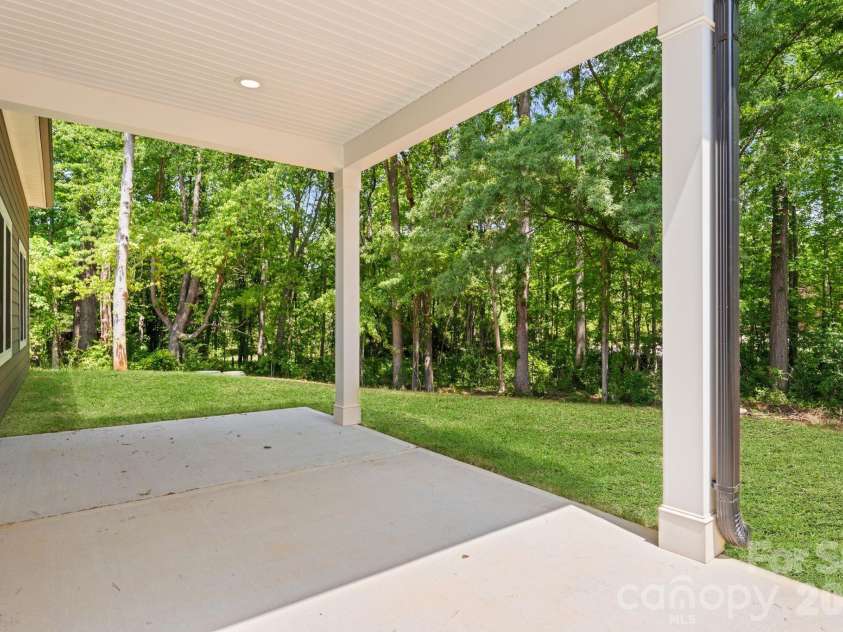 11932 Crabapple Lane, Huntersville, NC 28078.  MLS# CAR4373724, YatesRealty ID 18090. 