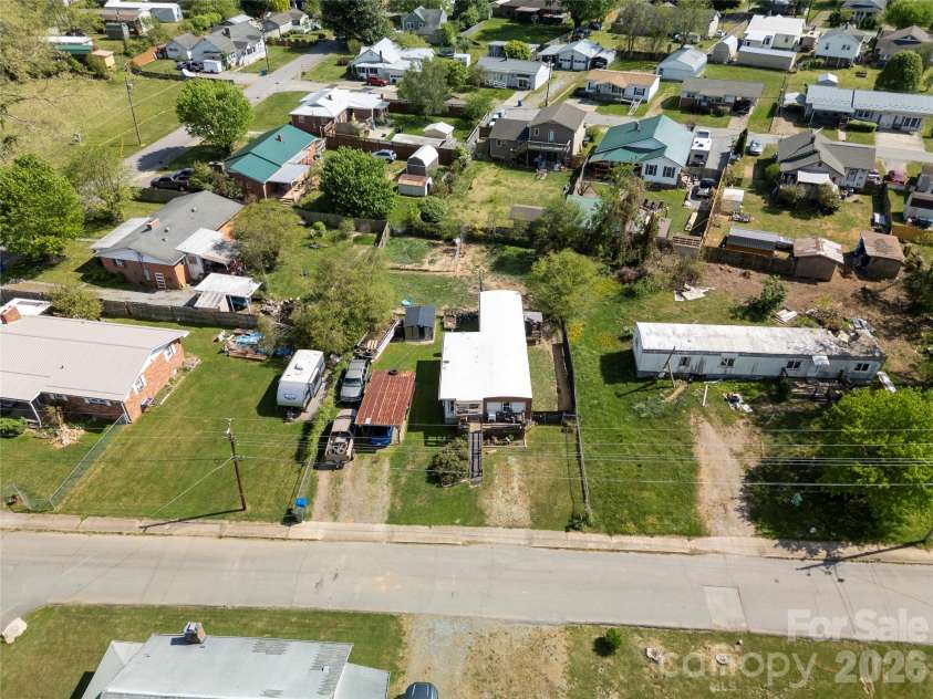 114 Brook Street, Waynesville, NC 28786.  MLS# CAR4374474, YatesRealty ID 18091. 