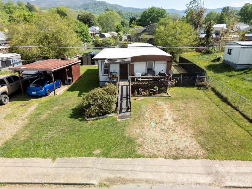 114 Brook Street, Waynesville, NC 28786.  MLS# CAR4374474, YatesRealty ID 18091. 