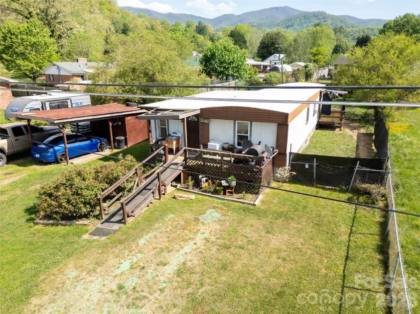 114 Brook Street, Waynesville, NC 28786.  MLS# CAR4374474, YatesRealty ID 18091. 