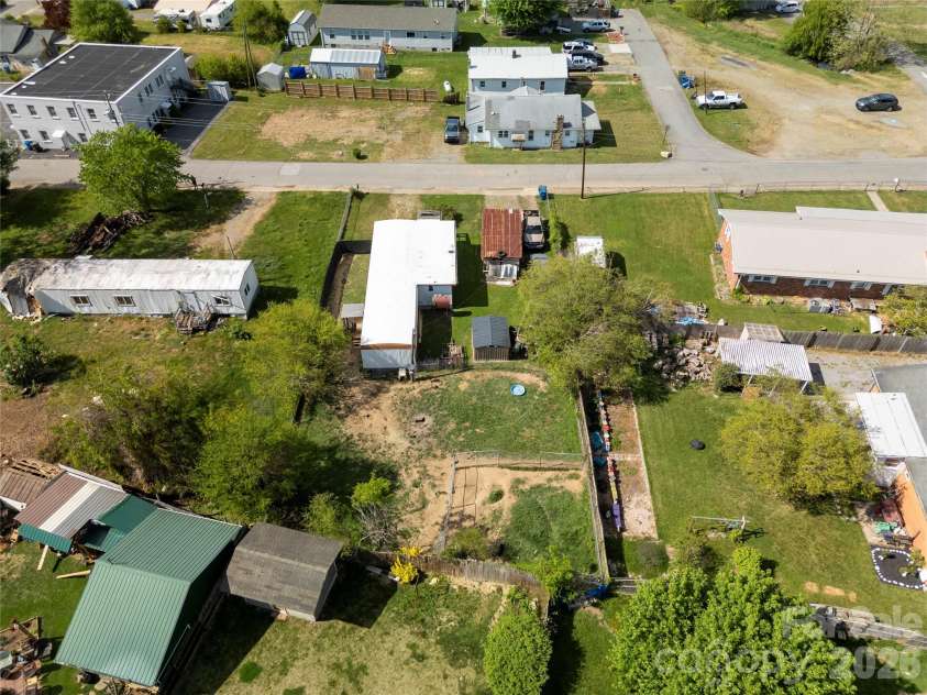 114 Brook Street, Waynesville, NC 28786.  MLS# CAR4374474, YatesRealty ID 18091. 