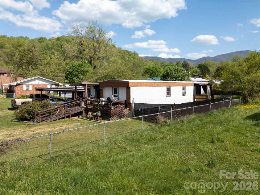 114 Brook Street, Waynesville, NC 28786.  MLS# CAR4374474, YatesRealty ID 18091. 