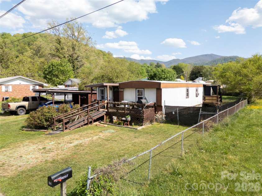 114 Brook Street, Waynesville, NC 28786.  MLS# CAR4374474, YatesRealty ID 18091. 