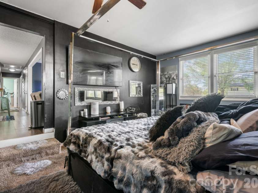 19 Claridge Court, Newton, NC 28658.  MLS# CAR4368028, YatesRealty ID 18092. 