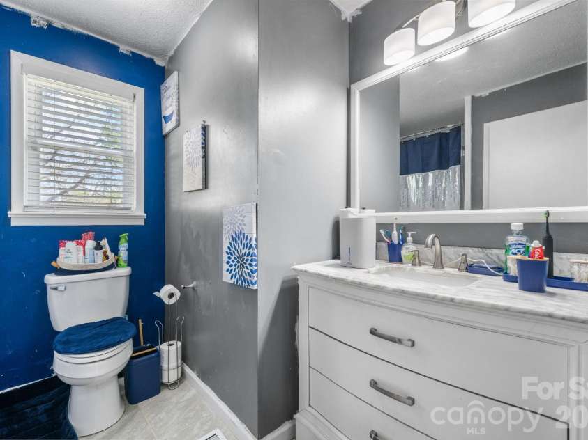 19 Claridge Court, Newton, NC 28658.  MLS# CAR4368028, YatesRealty ID 18092. 