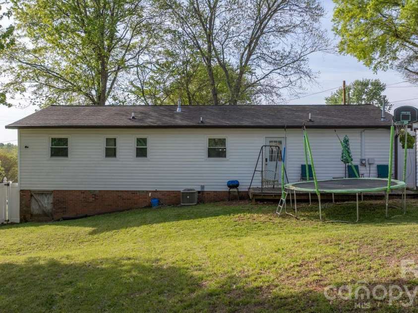 19 Claridge Court, Newton, NC 28658.  MLS# CAR4368028, YatesRealty ID 18092. 