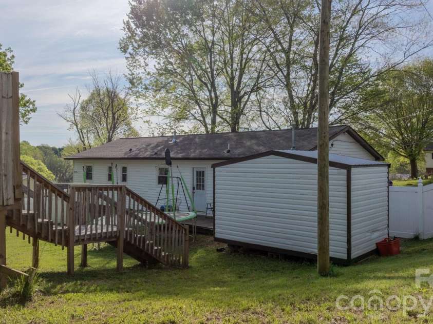 19 Claridge Court, Newton, NC 28658.  MLS# CAR4368028, YatesRealty ID 18092. 
