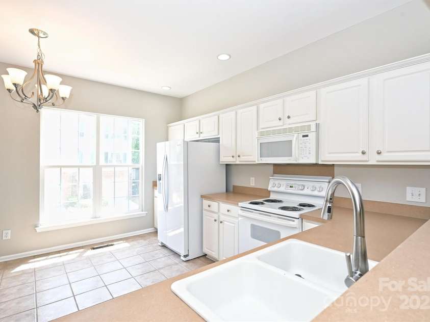 3014 Castleberry Court, Charlotte, NC 28209.  MLS# CAR4267870, YatesRealty ID 18092. 