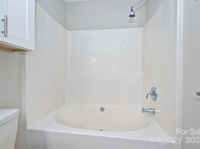 3014 Castleberry Court, Charlotte, NC 28209.  MLS# CAR4267870, YatesRealty ID 18092. 