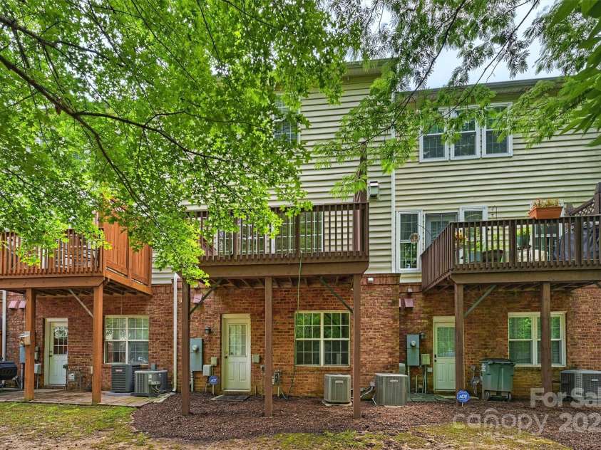 3014 Castleberry Court, Charlotte, NC 28209.  MLS# CAR4267870, YatesRealty ID 18092. 