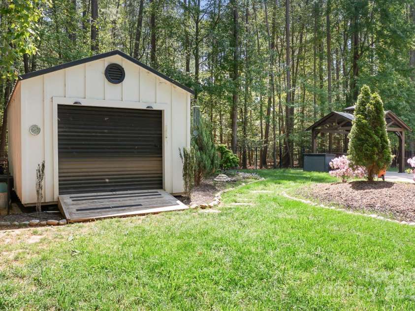 317 Marietta Road, Mooresville, NC 28117.  MLS# CAR4253368, YatesRealty ID 18093. 