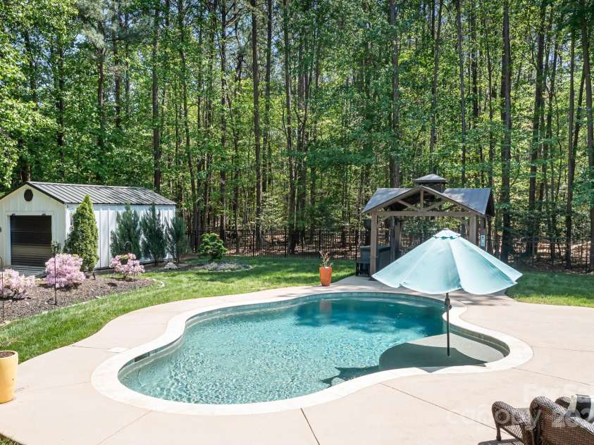 317 Marietta Road, Mooresville, NC 28117.  MLS# CAR4253368, YatesRealty ID 18093. Ahhhhhh