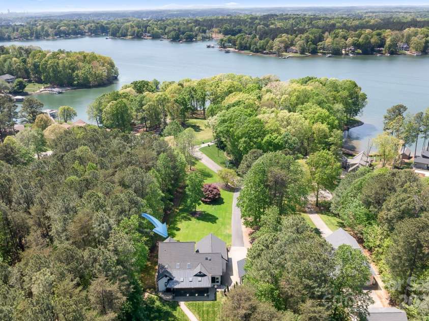 317 Marietta Road, Mooresville, NC 28117.  MLS# CAR4253368, YatesRealty ID 18093. Close proximity to the lake