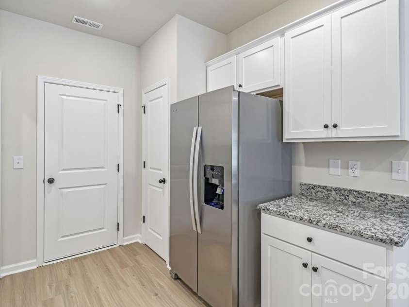 804 Willow Estates Drive, Shelby, NC 28150.  MLS# CAR4374033, YatesRealty ID 18093. 