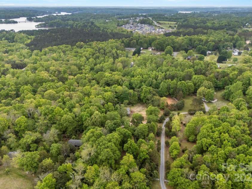 124 Neumann Run, Belmont, NC 28012.  MLS# CAR4247921, YatesRealty ID 18094. 