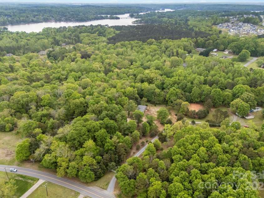 124 Neumann Run, Belmont, NC 28012.  MLS# CAR4247921, YatesRealty ID 18094. 