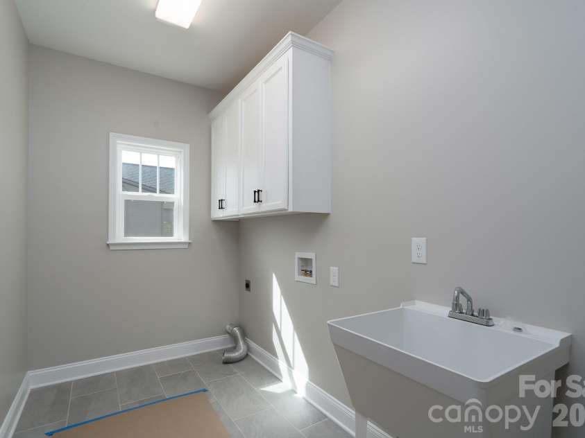 1199 Stonegate Drive, Salisbury, NC 28147.  MLS# CAR4369970, YatesRealty ID 18095. 