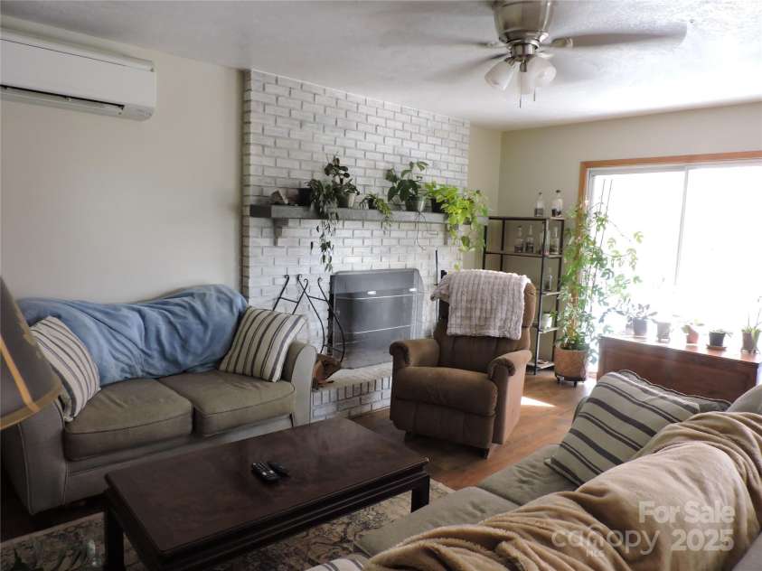 380 River Ridge Drive, Burnsville, NC 28714.  MLS# CAR4248801, YatesRealty ID 18096. 