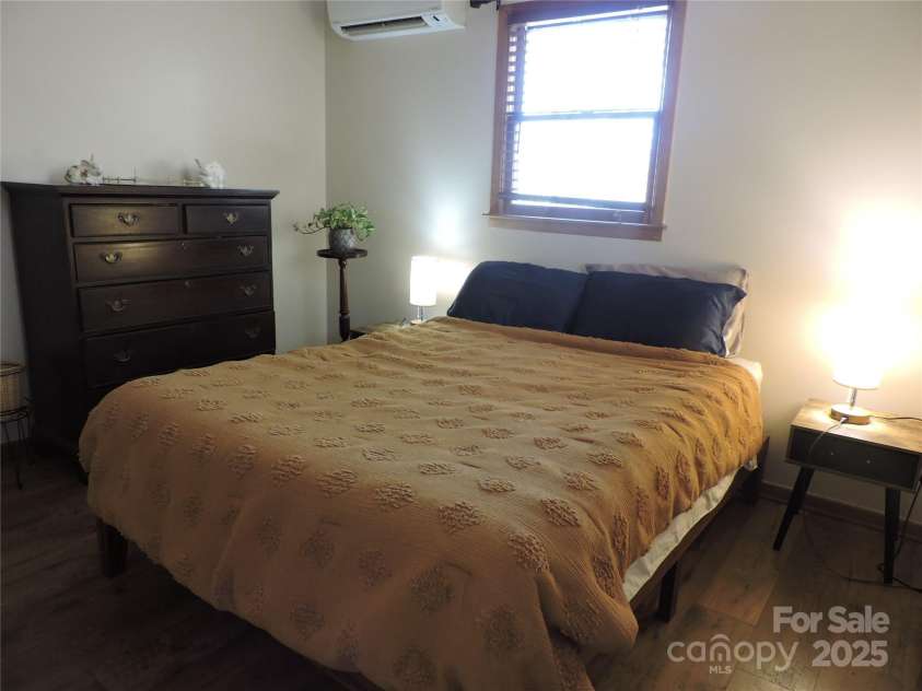 380 River Ridge Drive, Burnsville, NC 28714.  MLS# CAR4248801, YatesRealty ID 18096. 