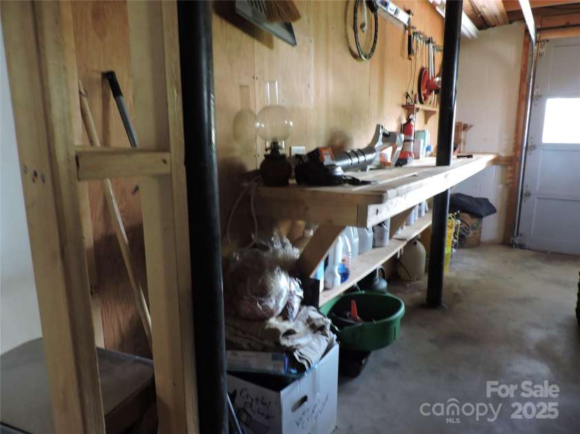 380 River Ridge Drive, Burnsville, NC 28714.  MLS# CAR4248801, YatesRealty ID 18096. 