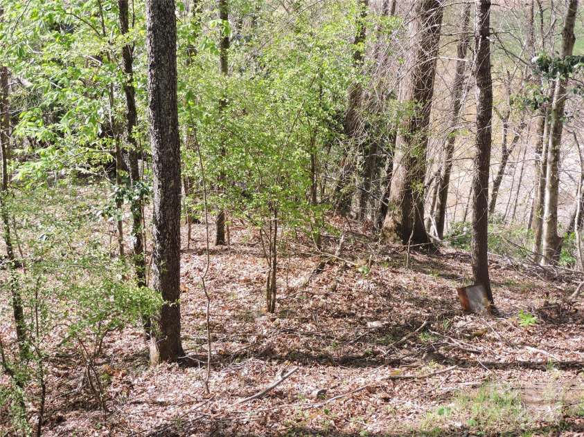 380 River Ridge Drive, Burnsville, NC 28714.  MLS# CAR4248801, YatesRealty ID 18096. 