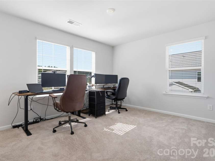 4011 Vista Pine Drive, Charlotte, NC 28215.  MLS# CAR4359775, YatesRealty ID 18096. 