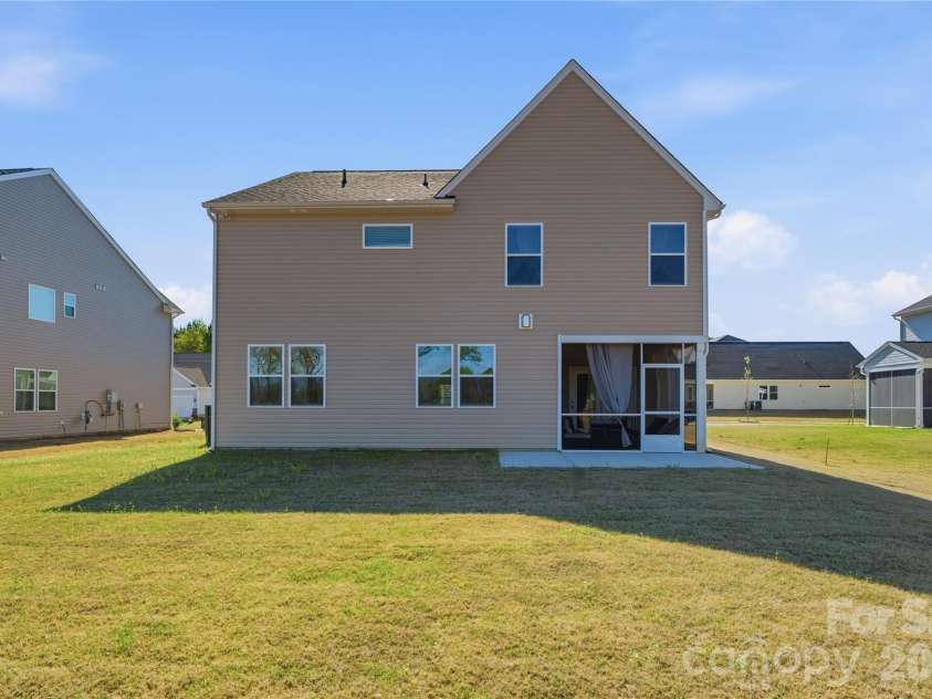4011 Vista Pine Drive, Charlotte, NC 28215.  MLS# CAR4359775, YatesRealty ID 18096. 