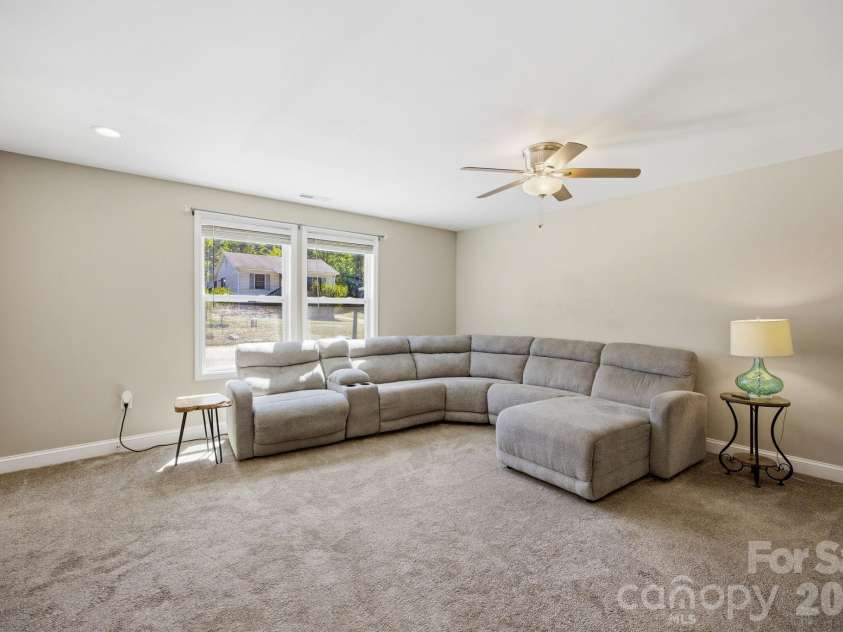 9 Half Moon Drive, Swannanoa, NC 28778.  MLS# CAR4370458, YatesRealty ID 18097. 