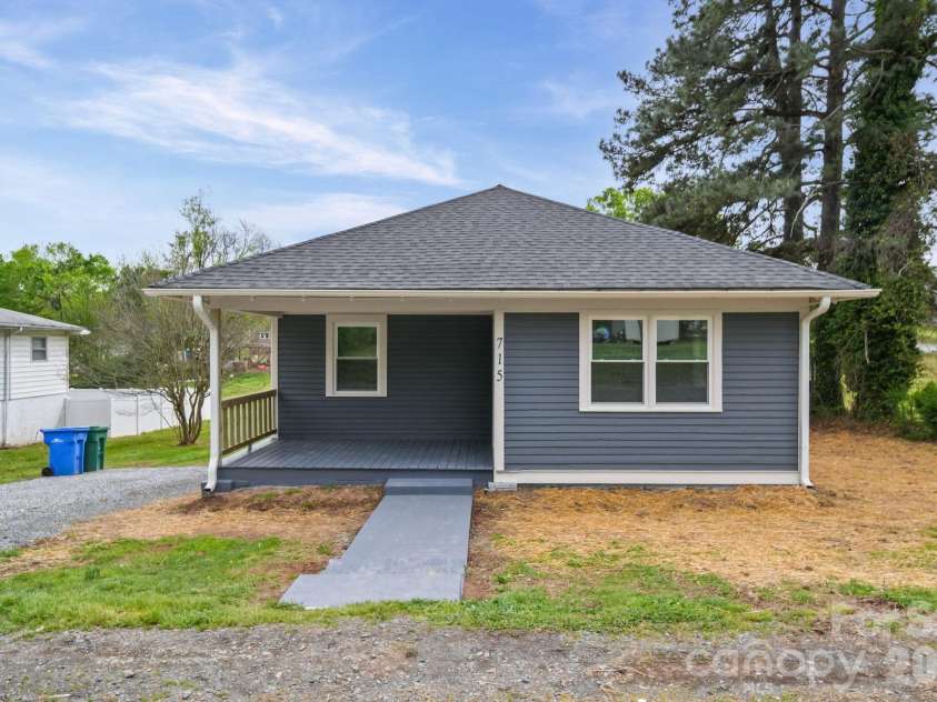 715 Wood Street, Albemarle, NC 28001.  MLS# CAR4370107, YatesRealty ID 18098. 