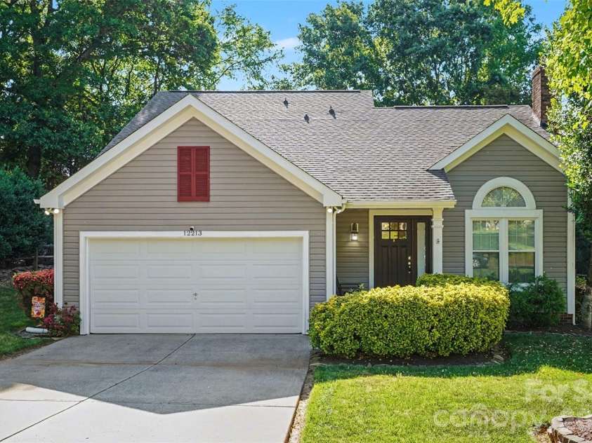 12213 Woodside Falls Road, Pineville, NC 28134.  MLS# CAR4372444, YatesRealty ID 18099. 
