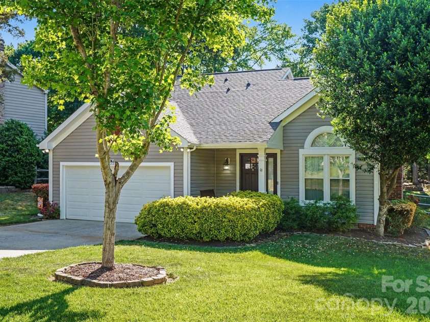 12213 Woodside Falls Road, Pineville, NC 28134.  MLS# CAR4372444, YatesRealty ID 18099. 