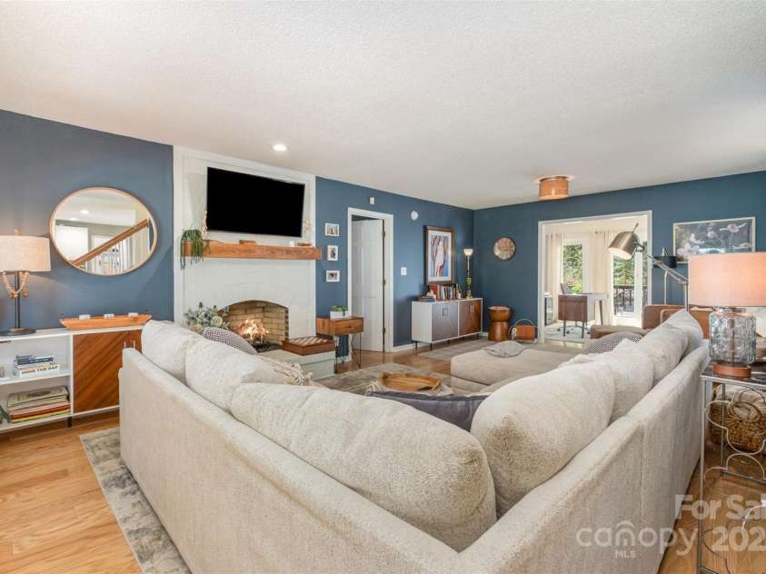 127 Fantasy Lane, Mooresville, NC 28117.  MLS# CAR4268102, YatesRealty ID 18099. 