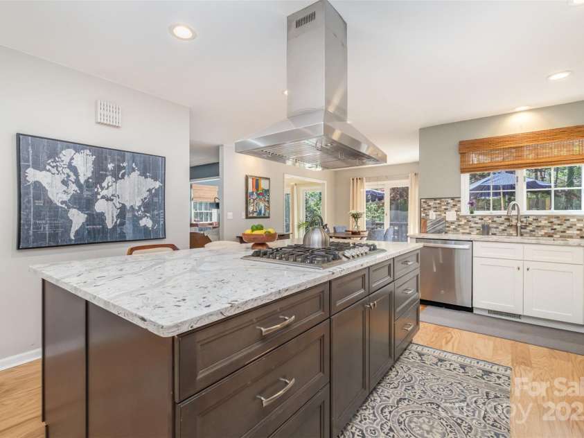 127 Fantasy Lane, Mooresville, NC 28117.  MLS# CAR4268102, YatesRealty ID 18099. 