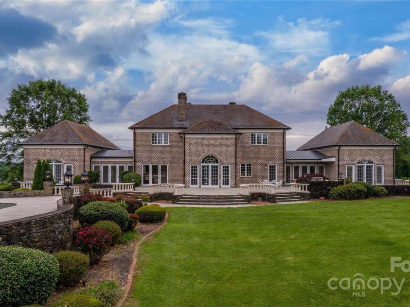 1100 Glen Oaks Drive, Hamptonville, NC 27020.  MLS# CAR4264306, YatesRealty ID 181. 