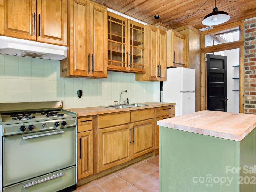 1265 Stackhouse Road, Marshall, NC 28753.  MLS# CAR4176882, YatesRealty ID 181. 