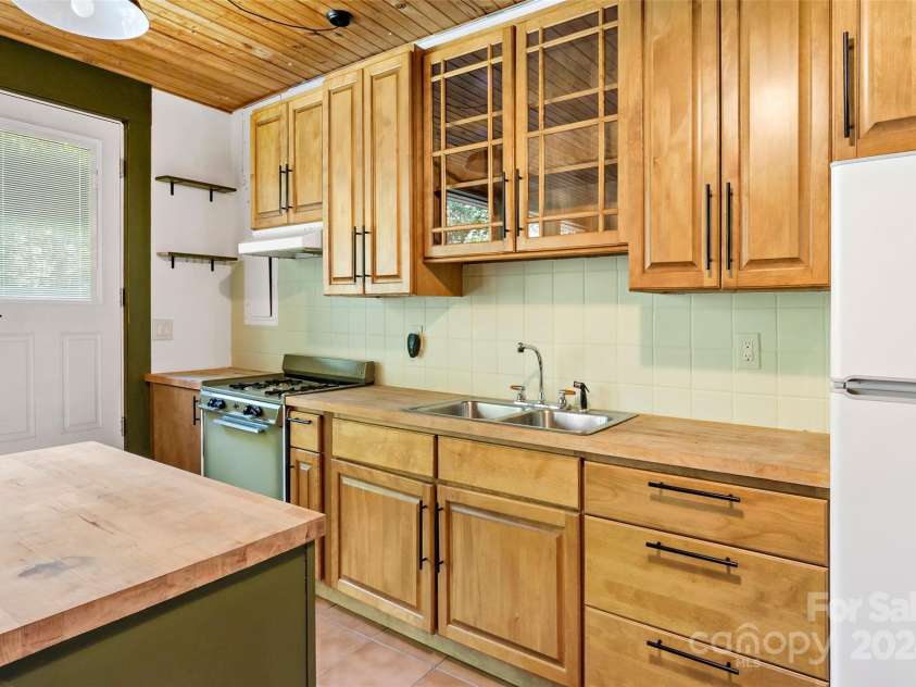 1265 Stackhouse Road, Marshall, NC 28753.  MLS# CAR4176882, YatesRealty ID 181. 