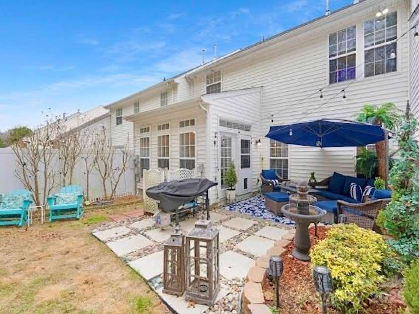 142 Arcadian Way, Mooresville, NC 28117.  MLS# CAR4327818, YatesRealty ID 1810. 