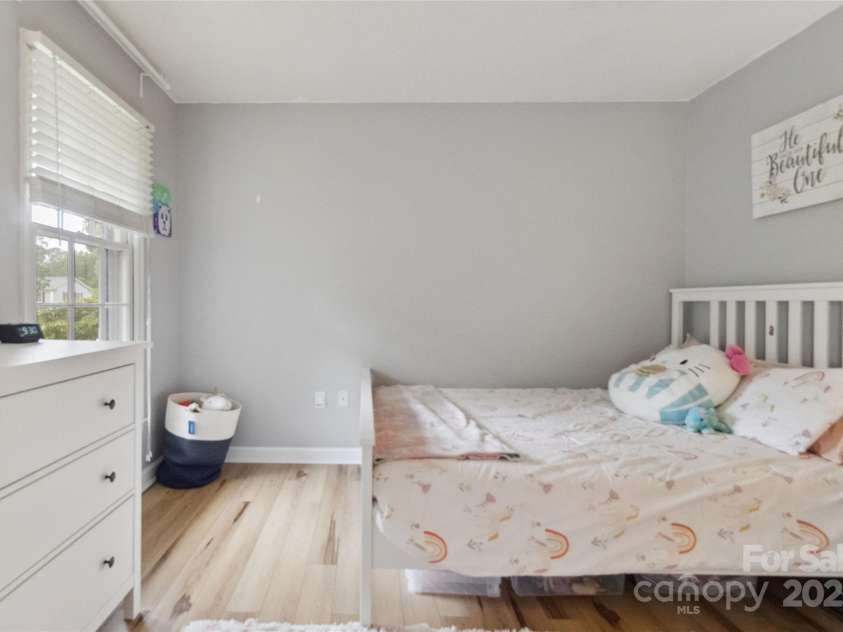 1821 Bonnie Lane, Charlotte, NC 28213.  MLS# CAR4264197, YatesRealty ID 18100. 