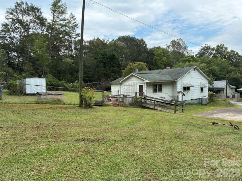 206 Railroad Street, Mooresboro, NC 28114.  MLS# CAR4413828, YatesRealty ID 18100. 