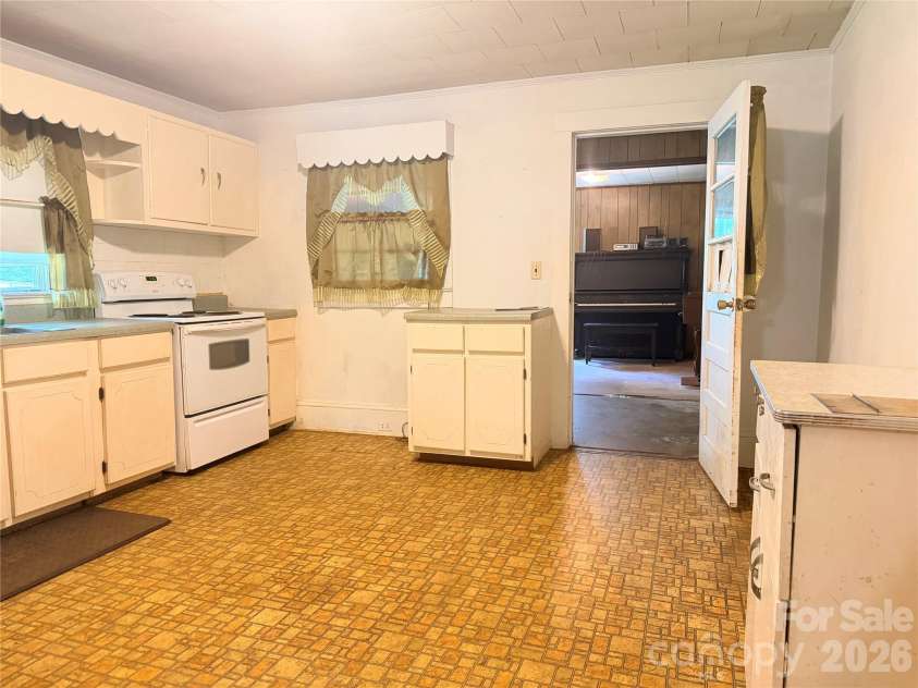 206 Railroad Street, Mooresboro, NC 28114.  MLS# CAR4413828, YatesRealty ID 18100. 