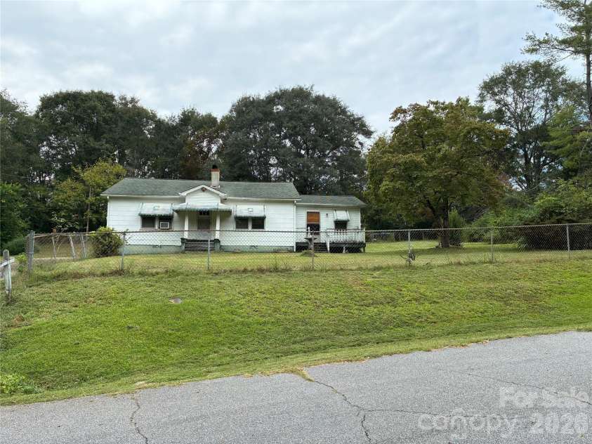 206 Railroad Street, Mooresboro, NC 28114.  MLS# CAR4413828, YatesRealty ID 18100. 