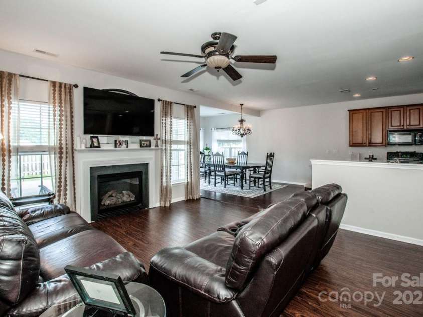 107 Golden Valley Drive, Mooresville, NC 28115.  MLS# CAR4267707, YatesRealty ID 18101. 